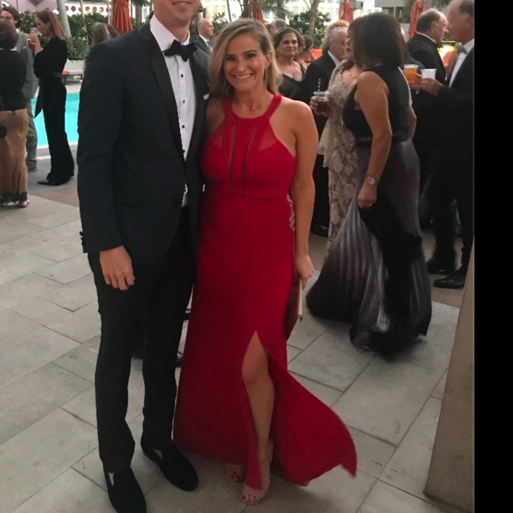 Elegant Red Sleeveless Dress